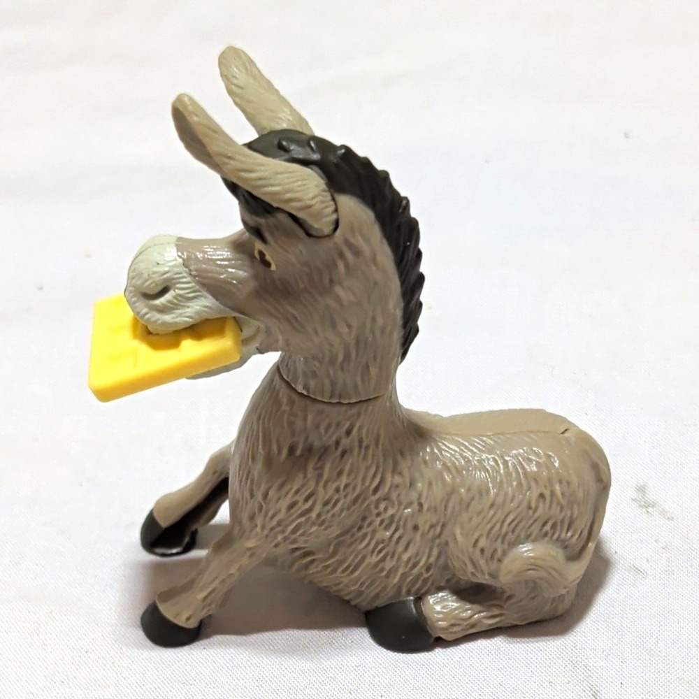 2010 McDonald's Happy Meal Shrek Forever After Donkey holding Waffle Toy Figure